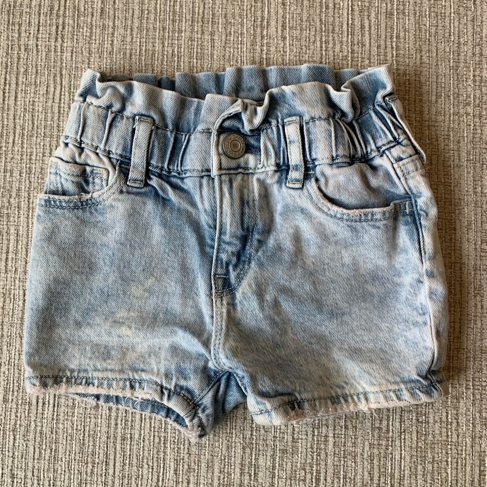 Toddler Girls GAP Denim Shorts - 18-24 months - Spring ‘22